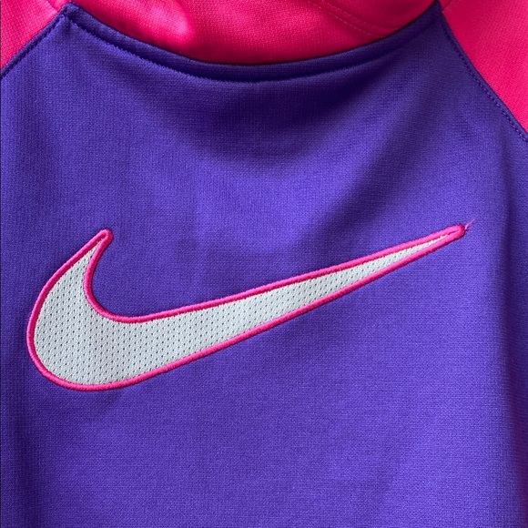 B1G2F 🚨 Nike Purple and Pink Therma-Fit fleece Hoodie - Picture 3 of 6